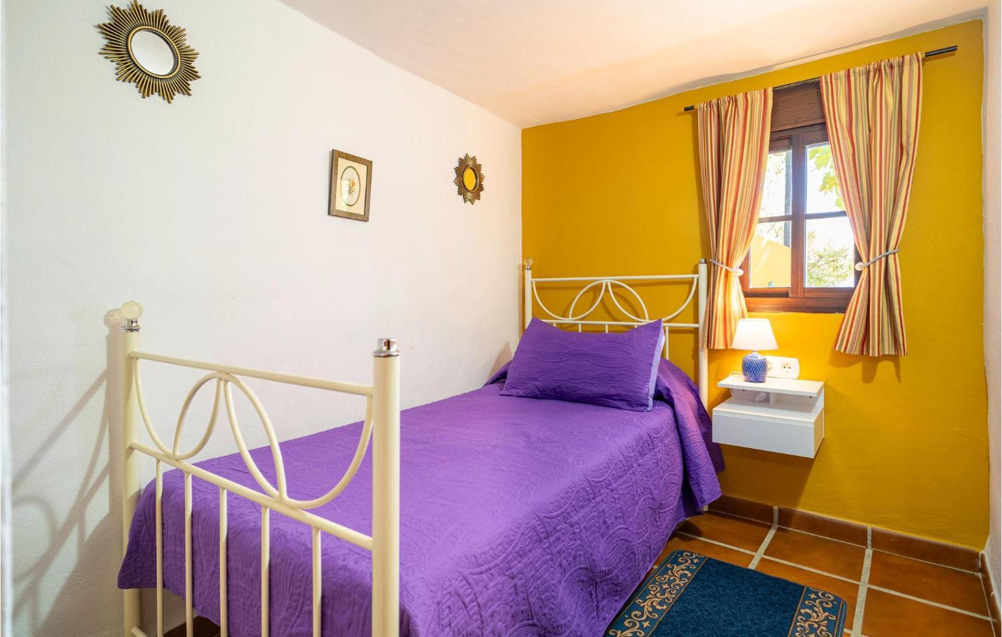 Amazing Cottage In Algatocin With Kitchen المظهر الخارجي الصورة