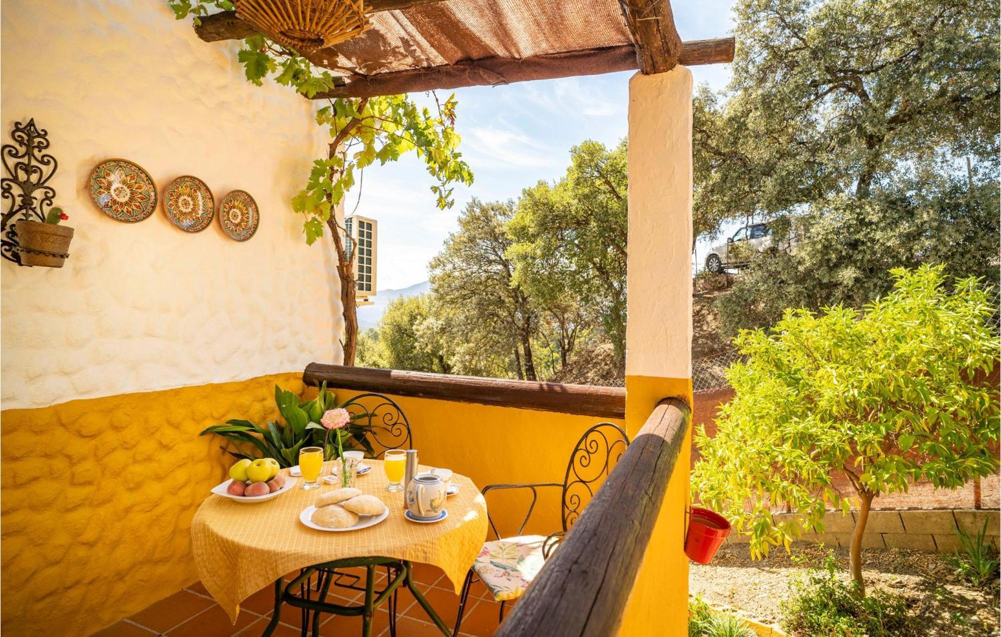 Amazing Cottage In Algatocin With Kitchen المظهر الخارجي الصورة